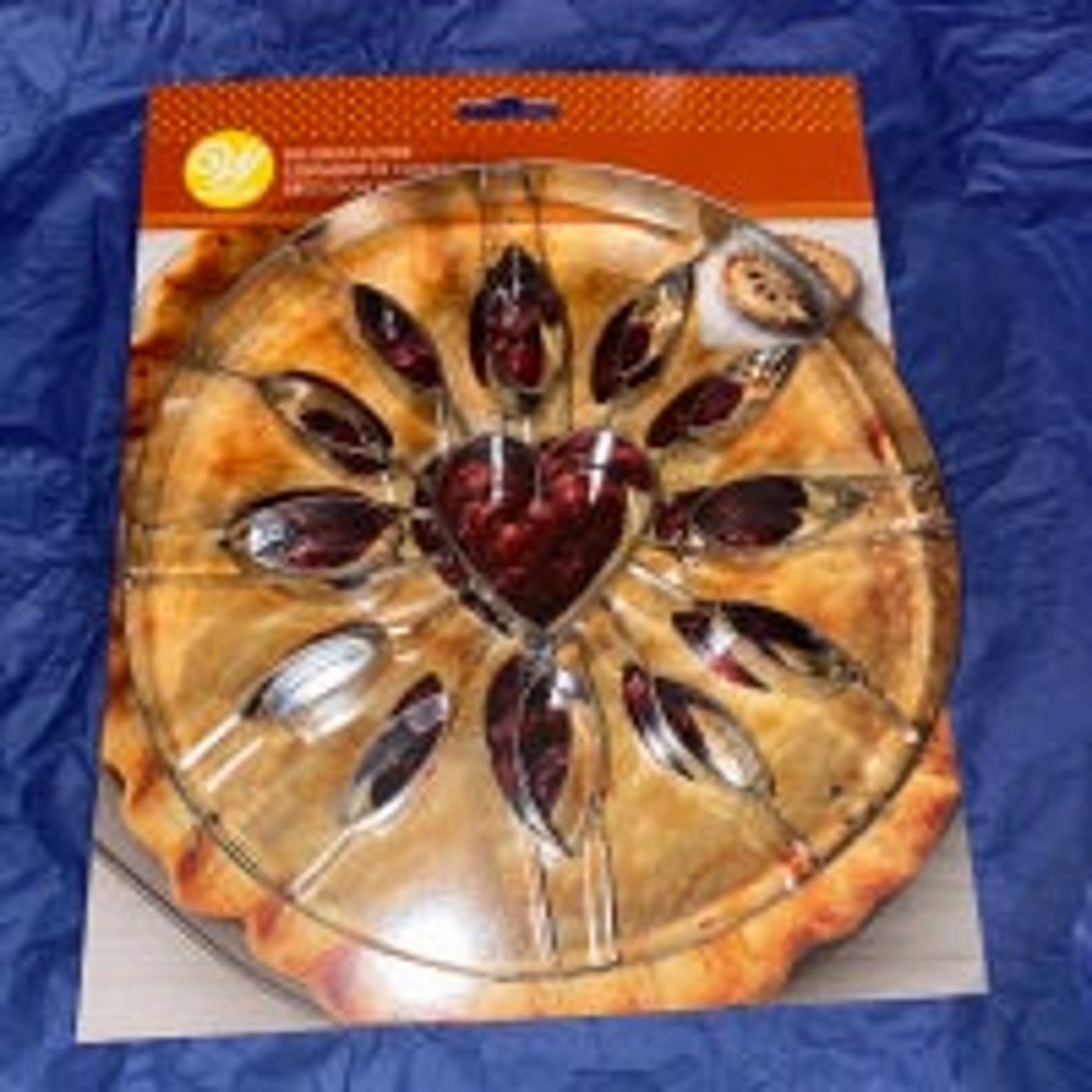 Wilton Autumn Fall Heart Pie Cutter Metal Silver Crust Cutter
